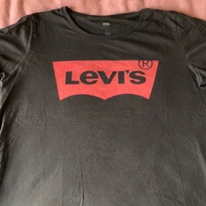 Levi’s T-shirt